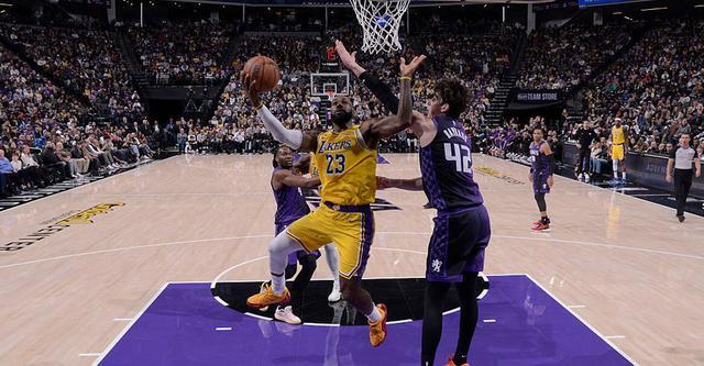 必一运动登录入口-詹姆斯：我们今晚防得还不错 但对手进了很多三分