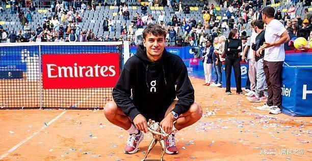 必一运动-盘点首轮男单出局球员,名将众多,爆冷不如去年!